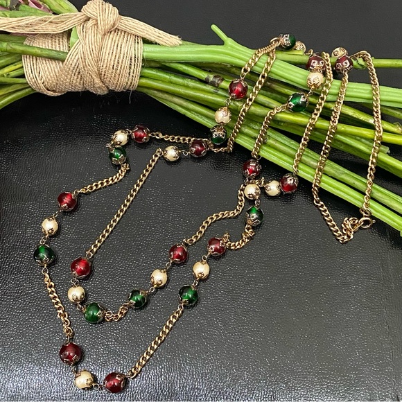 Handmade Red Green Beads Faux Pearl Gold-tone Long Chain Necklace - Picture 6 of 13